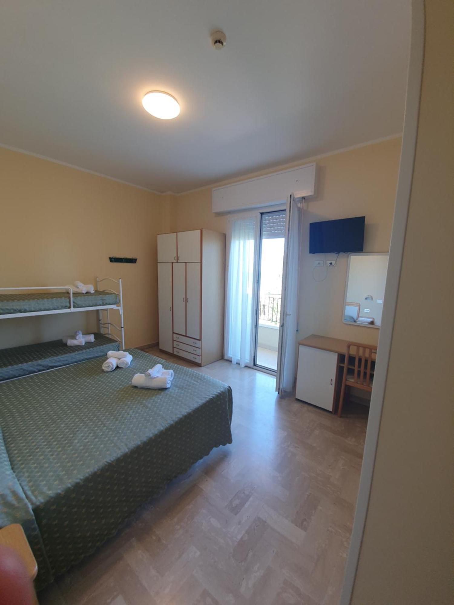 Hotel De La Plage Ріміні Екстер'єр фото