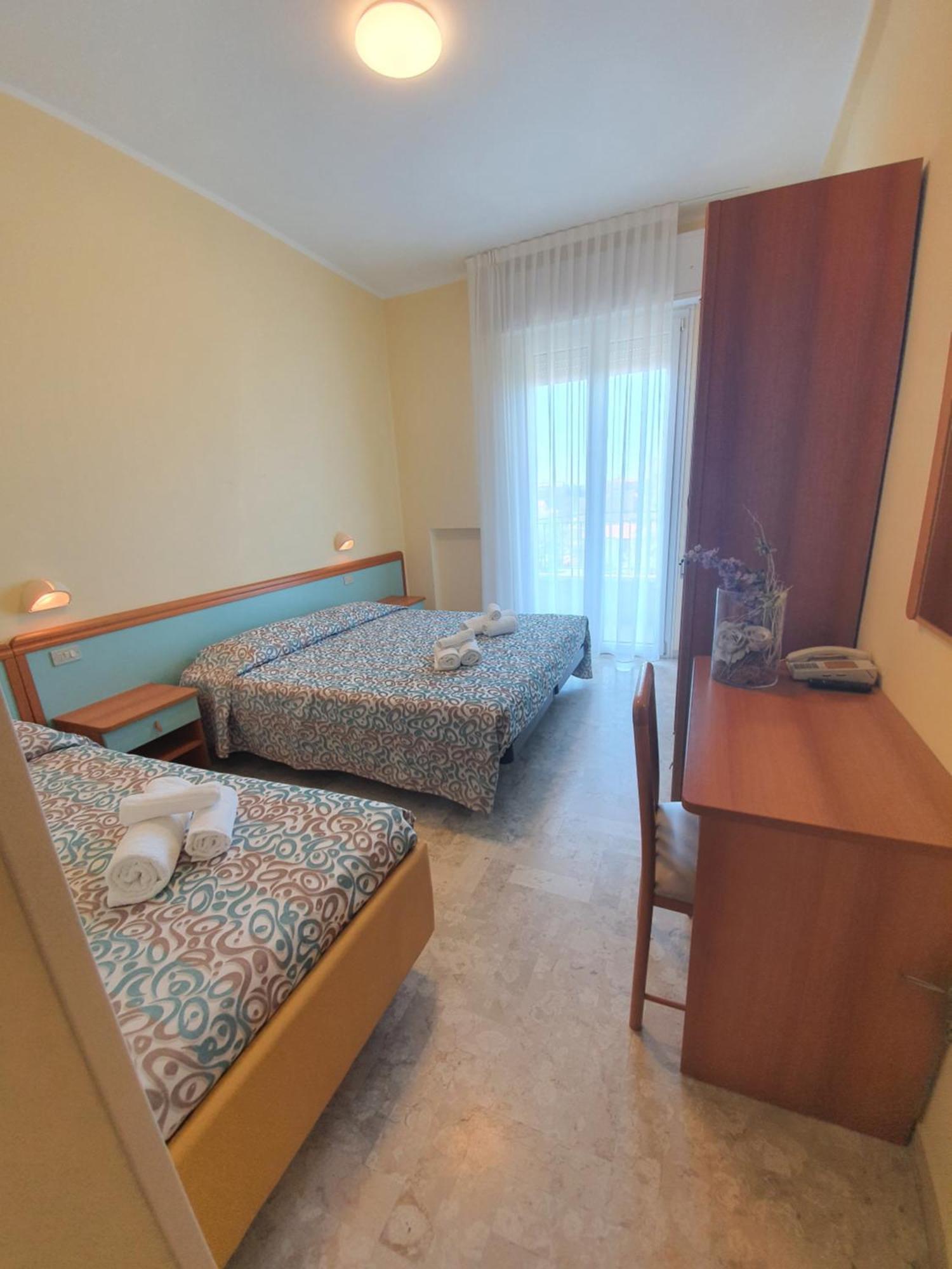 Hotel De La Plage Ріміні Екстер'єр фото